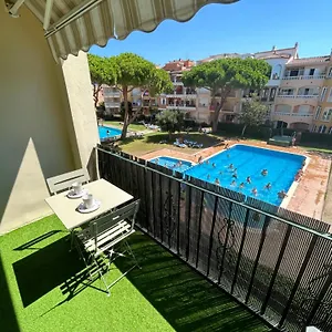 1 Chambre Climatise Avec 3 Piscines A 200 M De La Plage Ampuriabrava